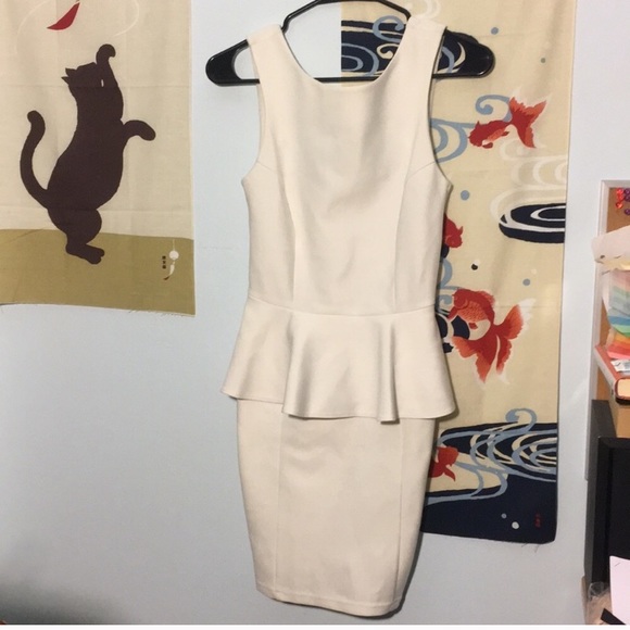 Topshop Dresses & Skirts - Topshop white peplum dress